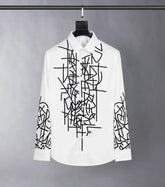 Chemise homme élégante blanche avec motif floral noir 